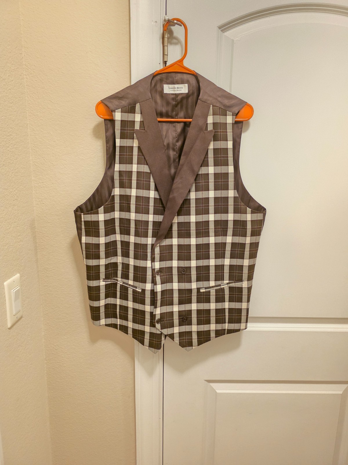 Lorenzo Bruno Italian Design Size 46R Brown Windowpane Plaid Vest Lorenzo Bruno Italian Design Size 46R Brown Windowpane Plaid Vest