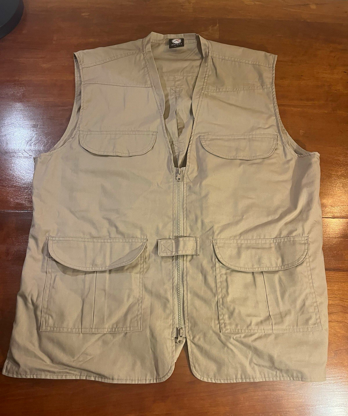 Rothco Men’s Plainclothes Concealed Carry Vest Beige L MSRP $100 Hiking Fish