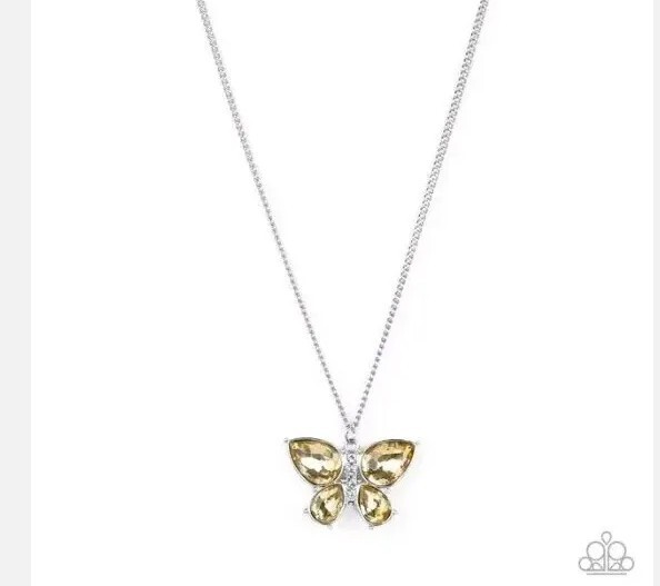 🩷Paparazzi: Free-Flying Flutter & Butterfly Beatitude ~ Yellow 2PC Set. 🩷Paparazzi: Free-Flying Flutter & Butterfly Beatitude ~ Yellow 2PC Set.