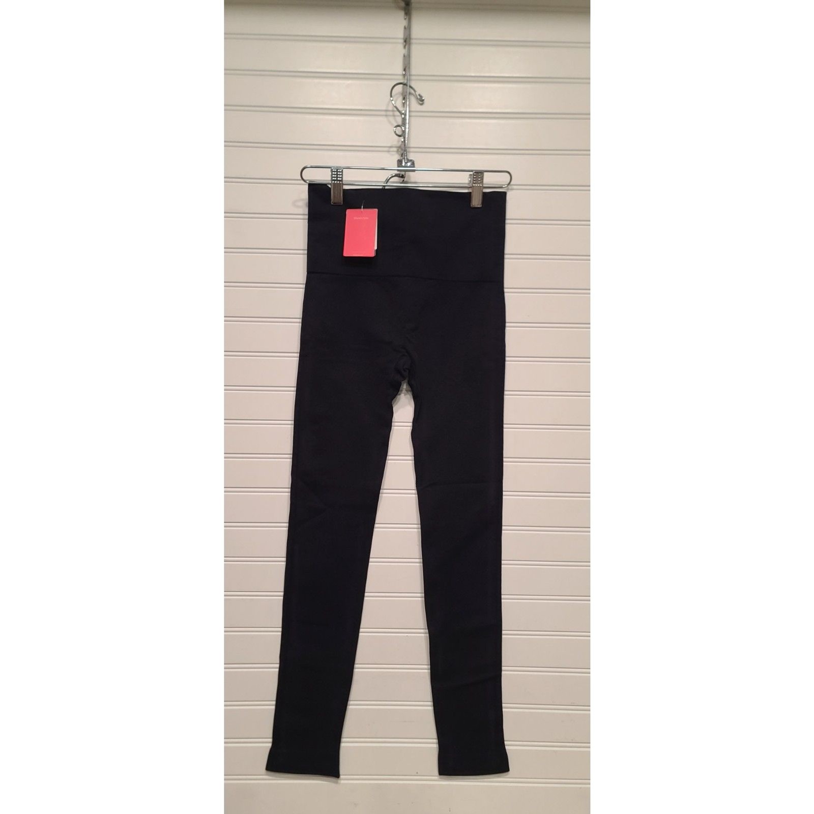 Spanx Sculpt Oncore High-Waisted Mid-Thigh Short Leggings Size S NWT