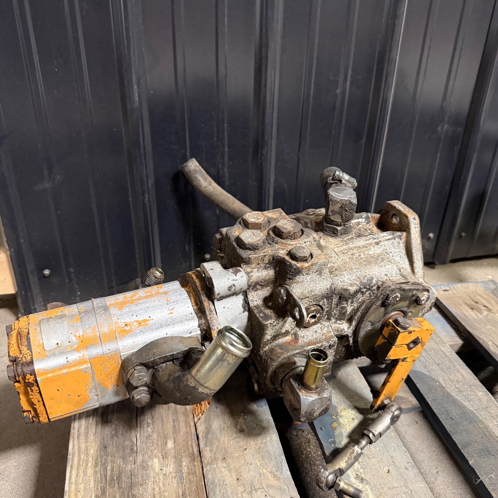 Case Maxi Sneaker Trencher Hydraulic Gear Pump Assembly C20.5/8.3L 34925