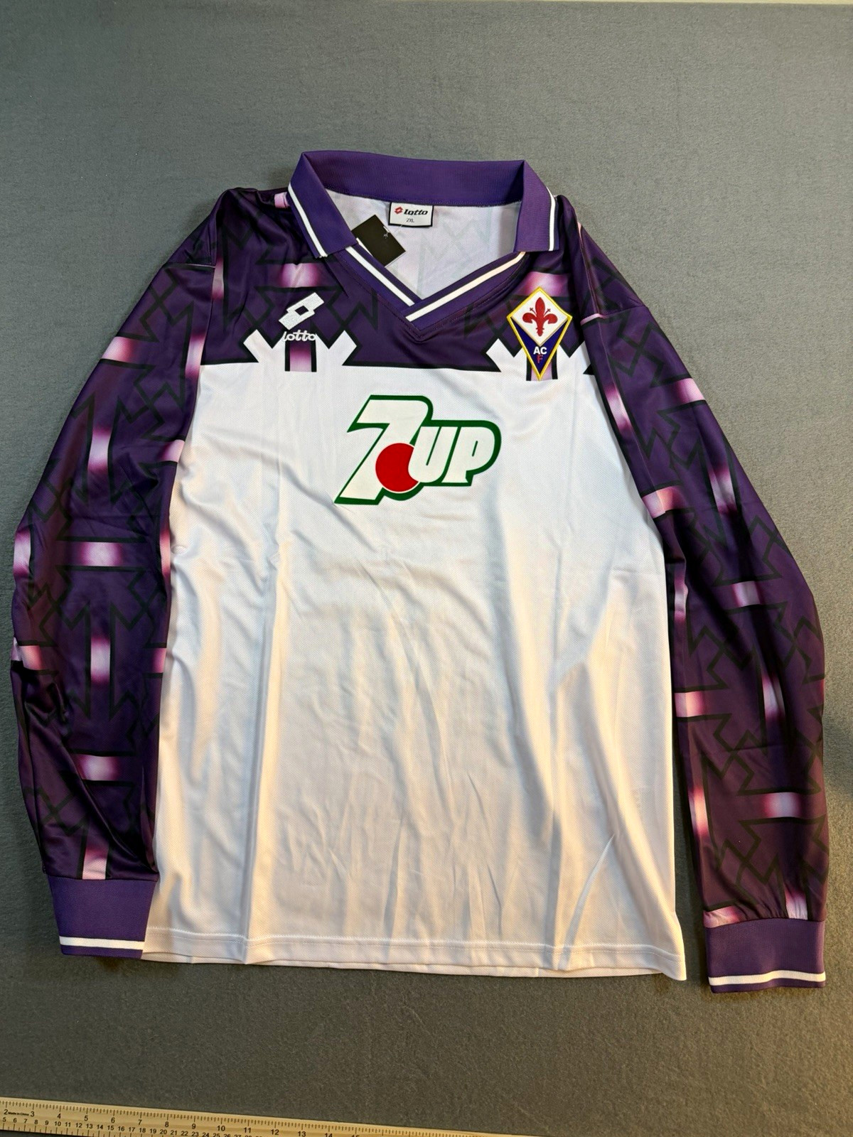 Lotto Fiorentina Batistuta 9 White/Purple Long Sleeve Soccer Jersey Men’s 2xL Lotto Fiorentina Batistuta 9 White/Purple Long Sleeve Soccer Jersey Men’s 2xL
