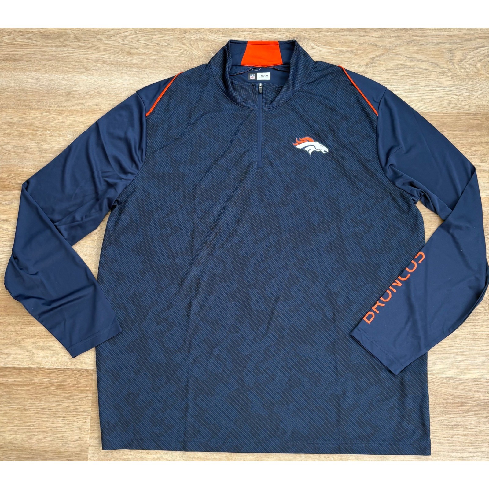 NWOT Men's NFL Team Apparel Denver Broncos 1/4 Zip - XXL - Navy Blue Camo