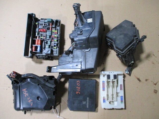 2020 Kia Optima Engine Compartment Fuse Box OEM 97K Miles - LKQ436235160