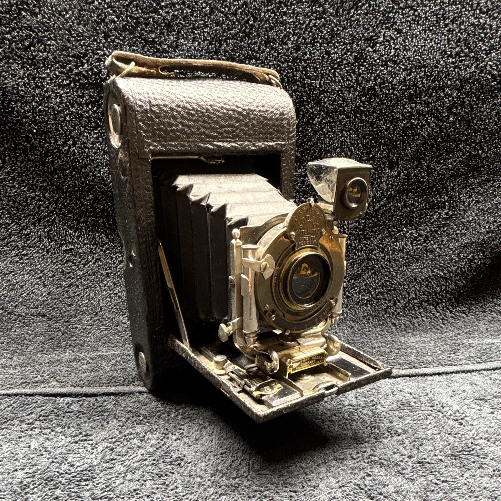 Vintage Kodak No. 3 Folding Pocket Kodak Model E-4 Black Camera w/ Leather Case Vintage Kodak No. 3 Folding Pocket Kodak Model E-4 Black Camera w/ Leather Case