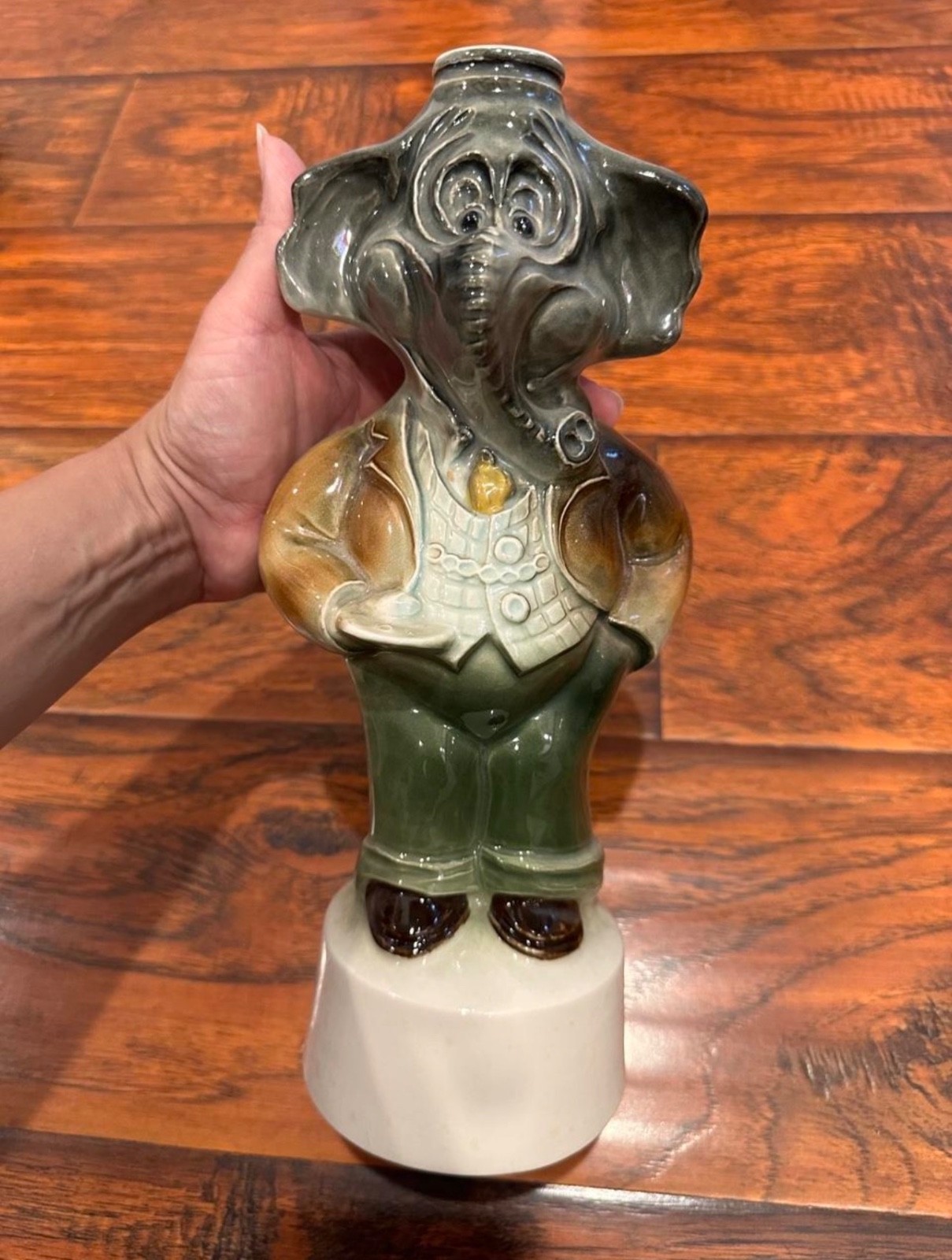 Vintage James Beam ceramic elephant decanter.