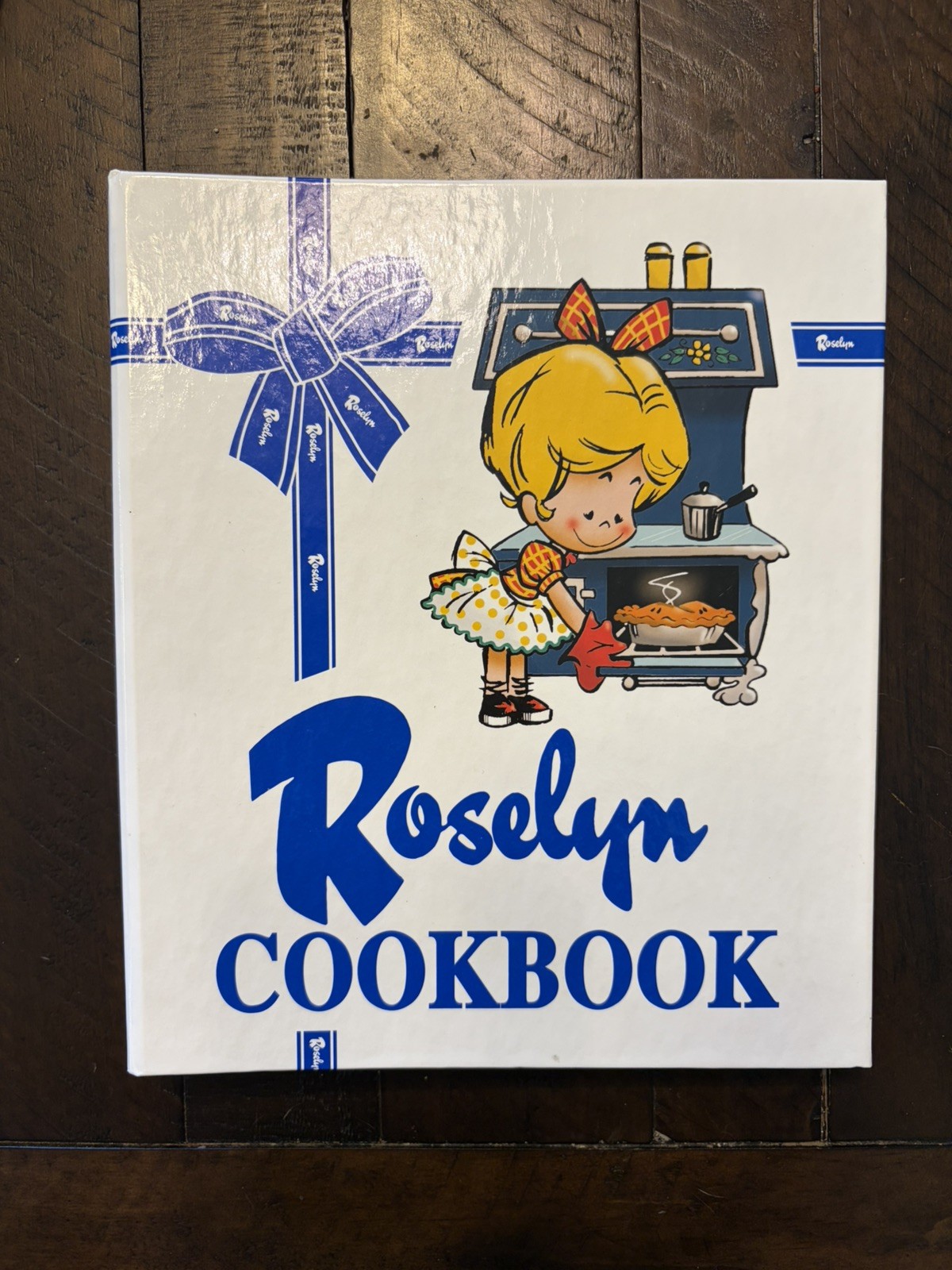 Vintage Roselyn Cookbook Closed Indianapolis Bakery Collector\'s Edition RARE Vintage Roselyn Cookbook Closed Indianapolis Bakery Collector\'s Edition RARE