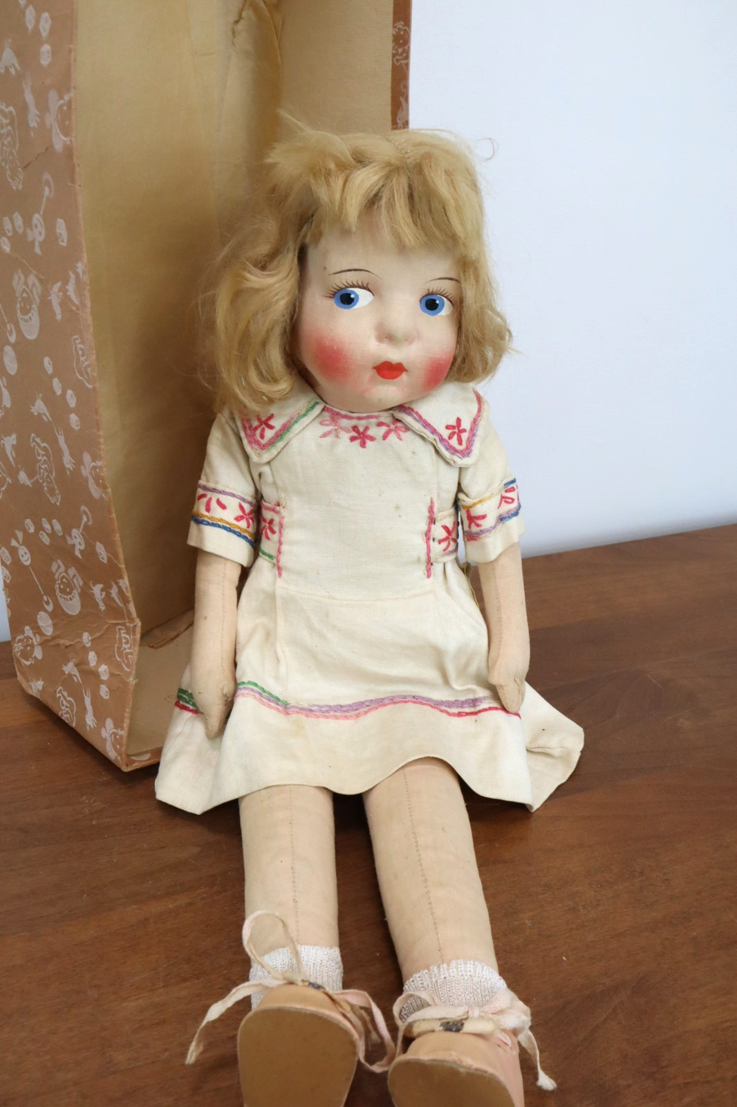 Antique 1930s Mask Face Cloth Doll 18\