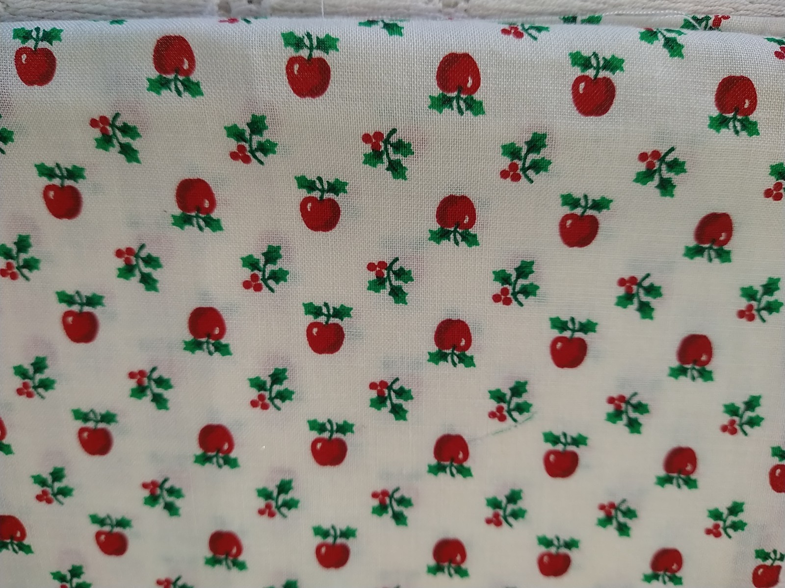 REMNANT Vintage Tiny Apples & Holly Red & Cream Cotton Fabric 15\