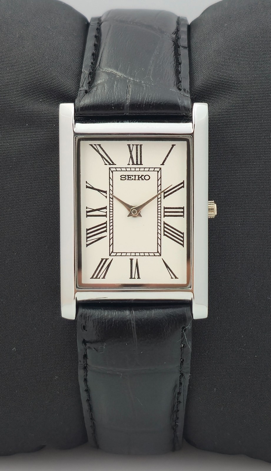 Working Seiko Slim 'Tank' Roman White Dial SS Case Men's Wristwatch Leather Band