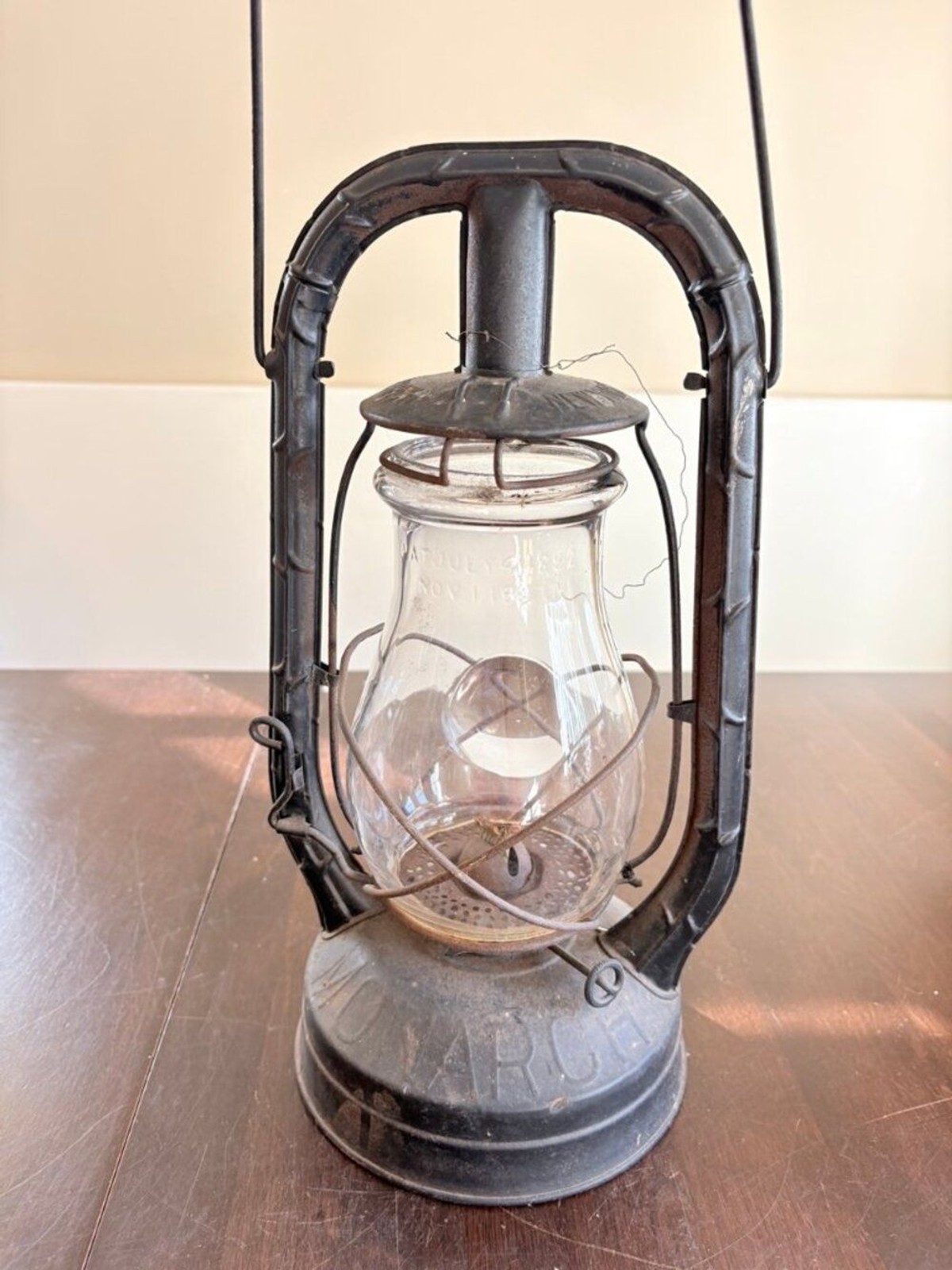 Vintage Dietz Monarch Kerosene Lantern Black 14 Inch Original Globe