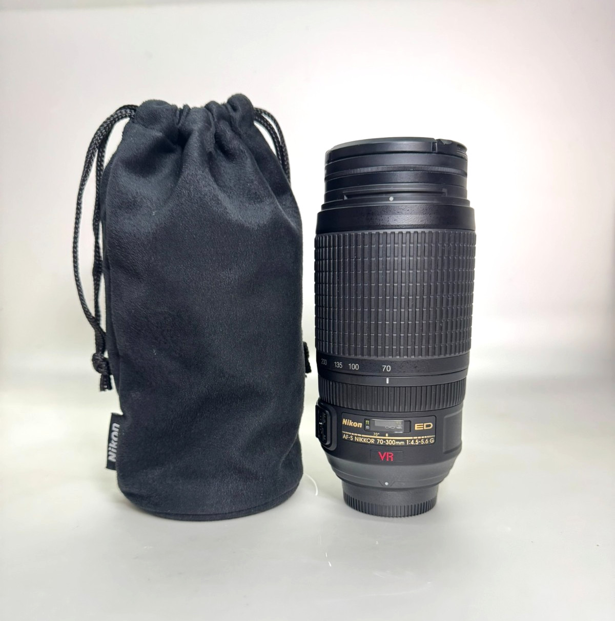 Nikon AF-S Nikkor 70-300mm f/4.5-5.6G ED VR Lens Nikon AF-S Nikkor 70-300mm f/4.5-5.6G ED VR Lens