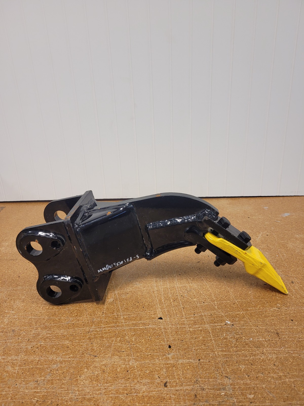 Mini Excavator Attachment Single Hook Ripper Teeth Toot 16.5 in x 5in x 8in NEW