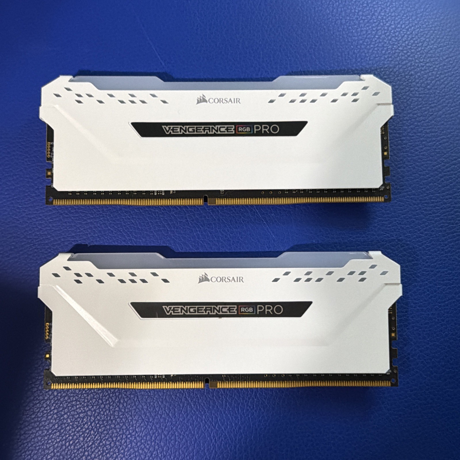 Corsair Vengeance RGB Pro DDR4 16GB (2 X 8GB) 3200MHz CMW16GX4M2C3200C16W White Corsair Vengeance RGB Pro DDR4 16GB (2 X 8GB) 3200MHz CMW16GX4M2C3200C16W White