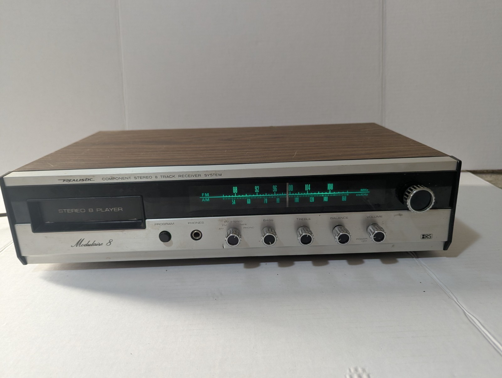VTG Realistic Modulaire 8-Track AM/FM Stereo Receiver Model 12-1404 - VG PLUS VTG Realistic Modulaire 8-Track AM/FM Stereo Receiver Model 12-1404 - VG PLUS