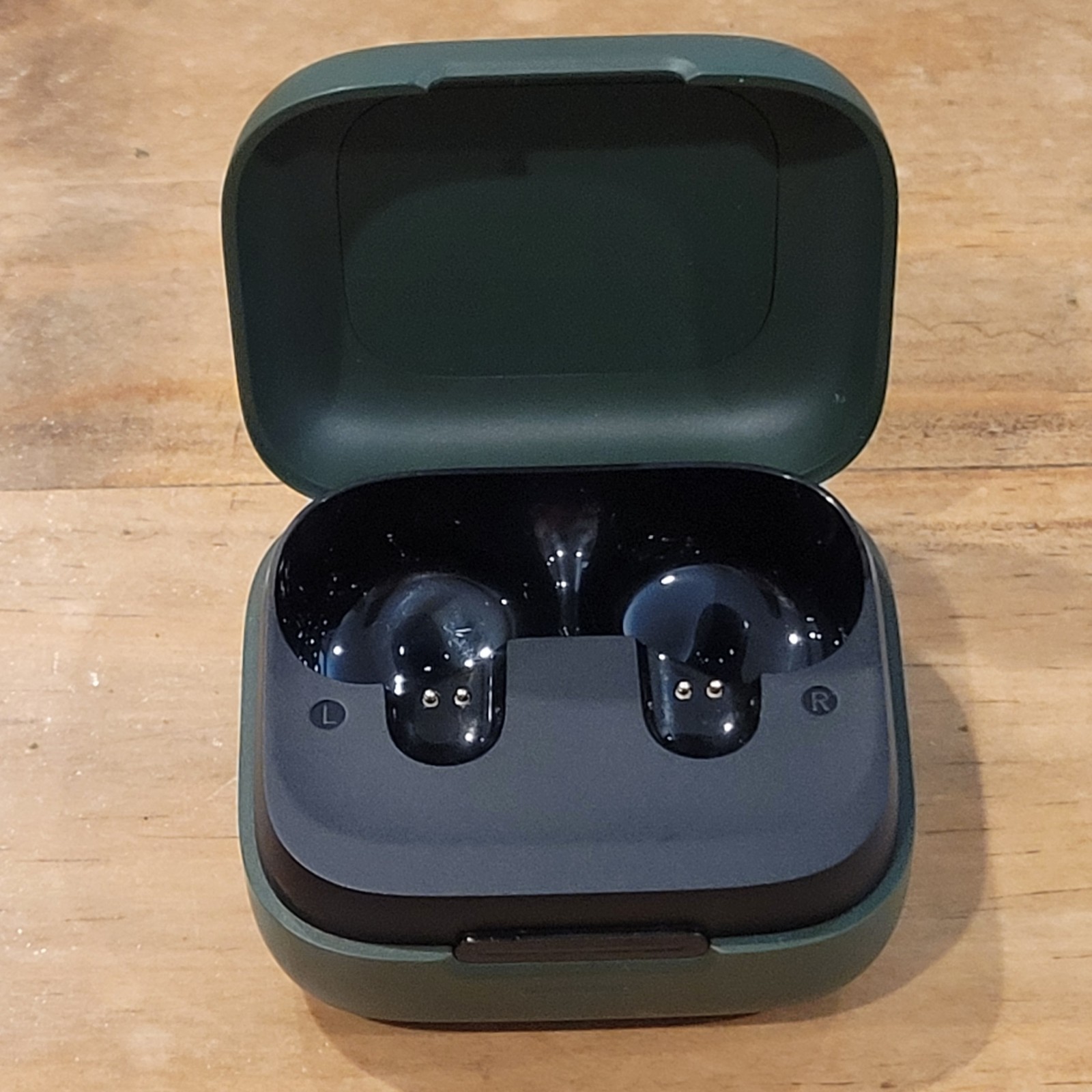 Soundcore P30i Genuine OEM Replacement Charging Case Only Green 1040