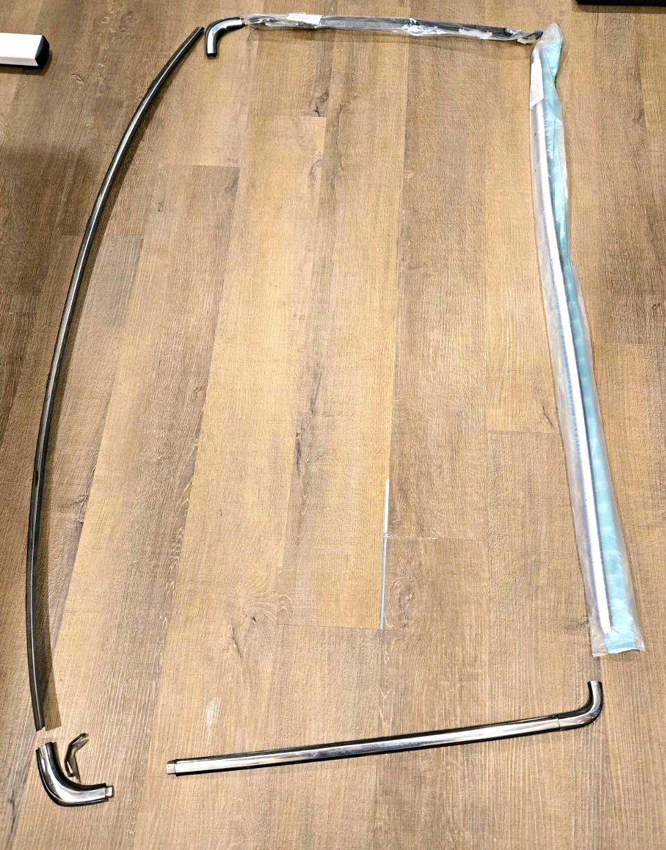 1994-1995 TOYOTA PICKUP SINGLE CAB WINDSHIELFLD TRIM PARTS