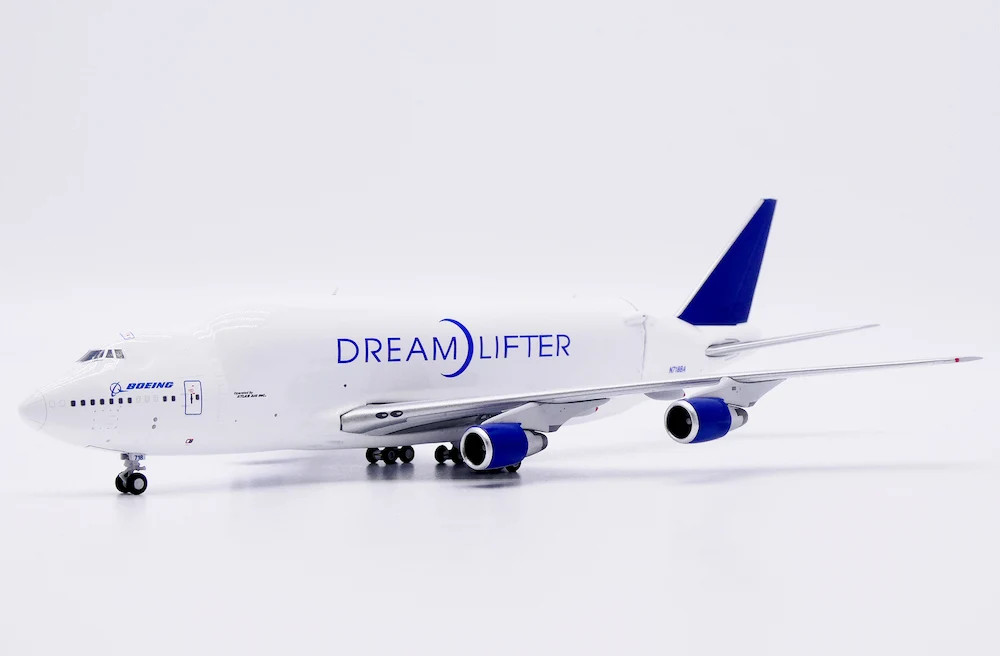 JC Wings 1/400 Boeing B747-400LCF Dreamlifter N718BA Interactive Series LH4429C
