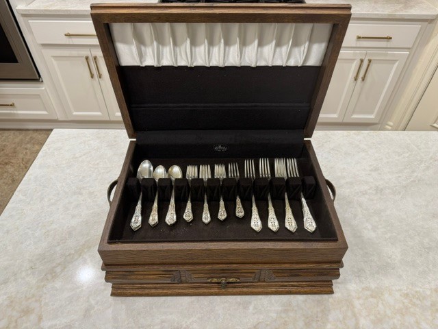 Wallace Rose Point Sterling Silver Flatware Silverware Set 8 Place with Utensils