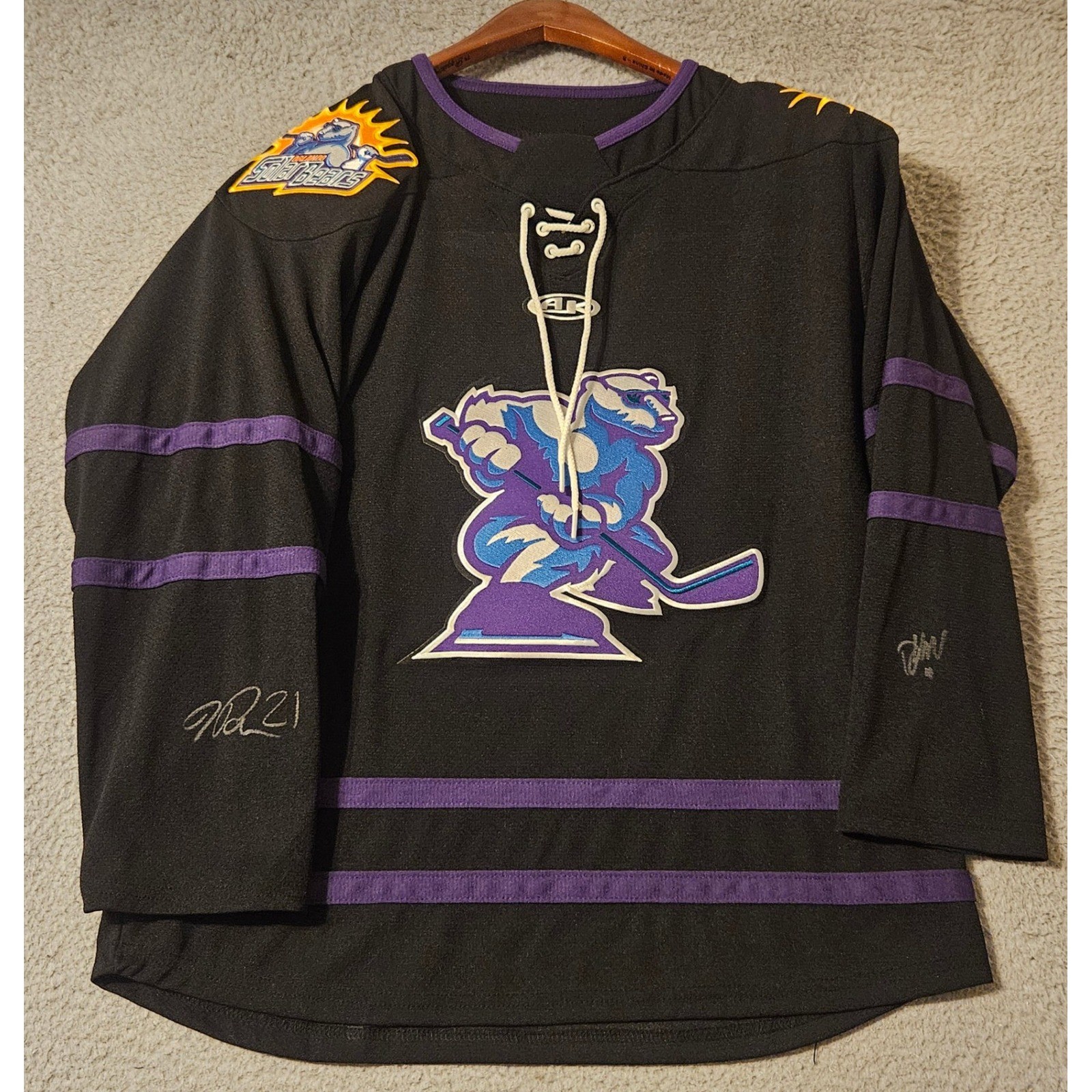 Athletic Knit Orlando Solar Bears ECHL Hockey Jersey Black Signed Youth XL Athletic Knit Orlando Solar Bears ECHL Hockey Jersey Black Signed Youth XL
