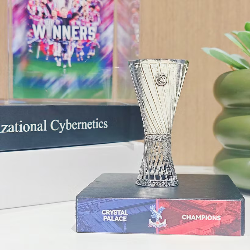 2025-26 Crystal Palace Football Winner Metal Trophy 8cm With Acrylic Display