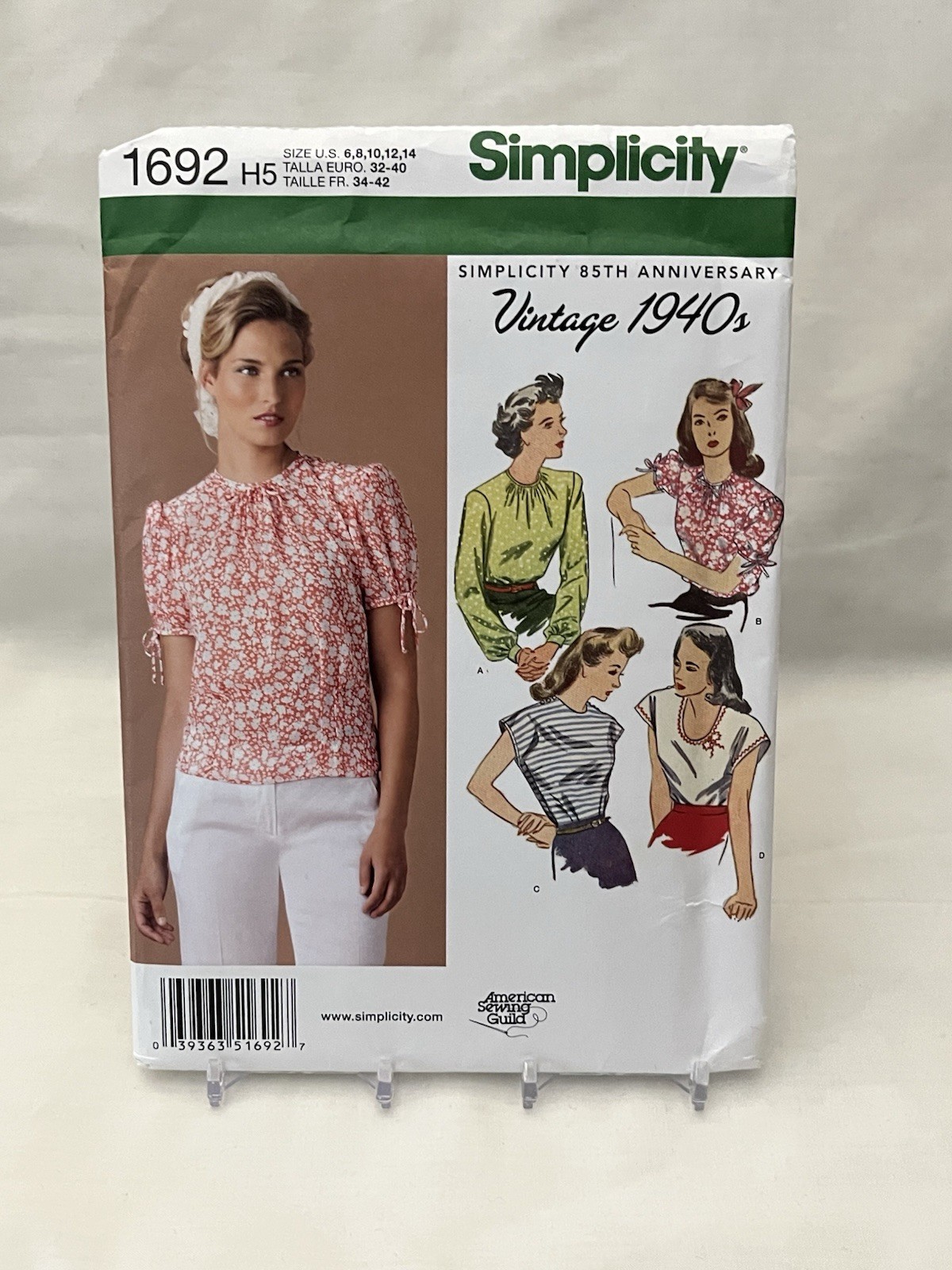 Simplicity 1692 Blouse V & Square Neckline Puff Sleeve Retro 1940s Pattern 6-14