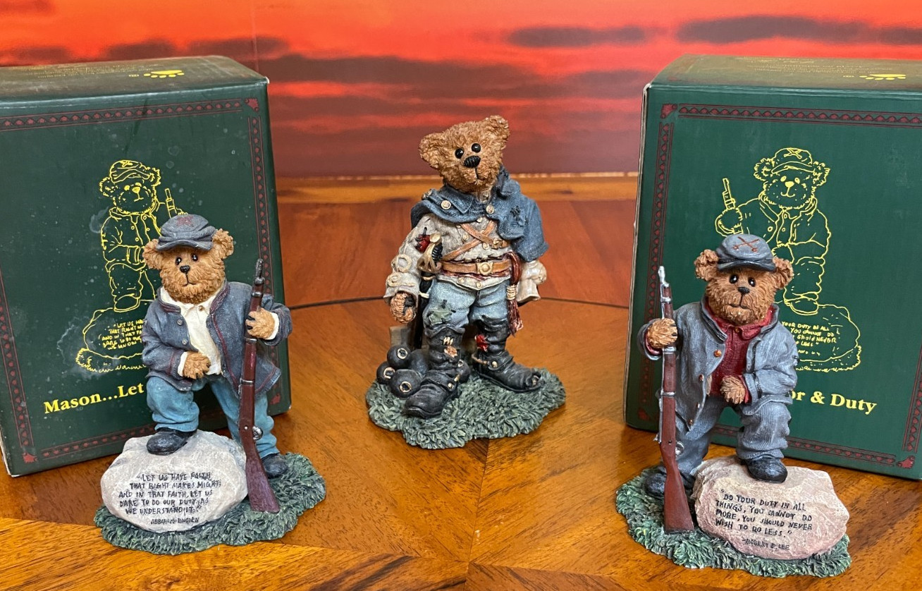 LOT of 3 Boyds Bears Resin  MASON & DIXON  and STONEWALL