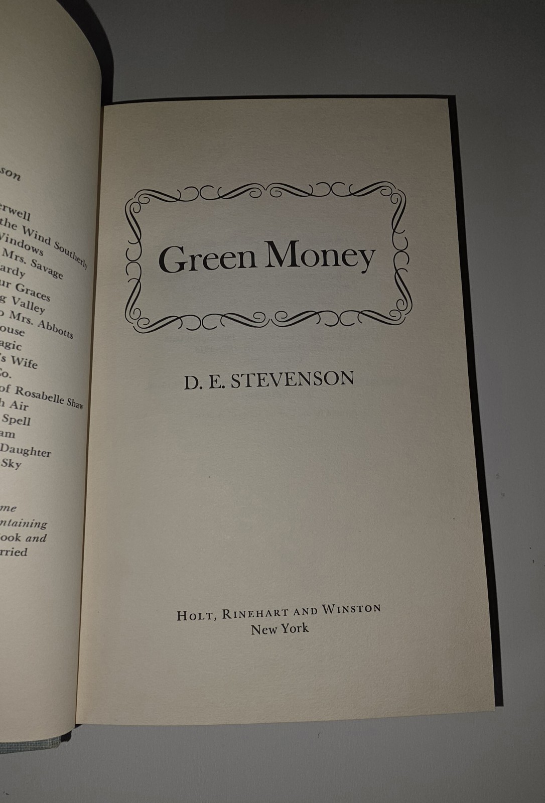 Green Money D.E. Stevenson 1975 Hardcover Holt Rinehart Winston Fiction Vintage