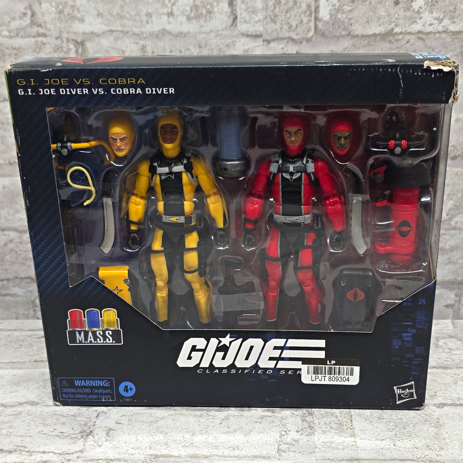 Hasbro G.I. Joe Classified Series Diver vs Cobra Diver Set w/ Knife, Harpoon