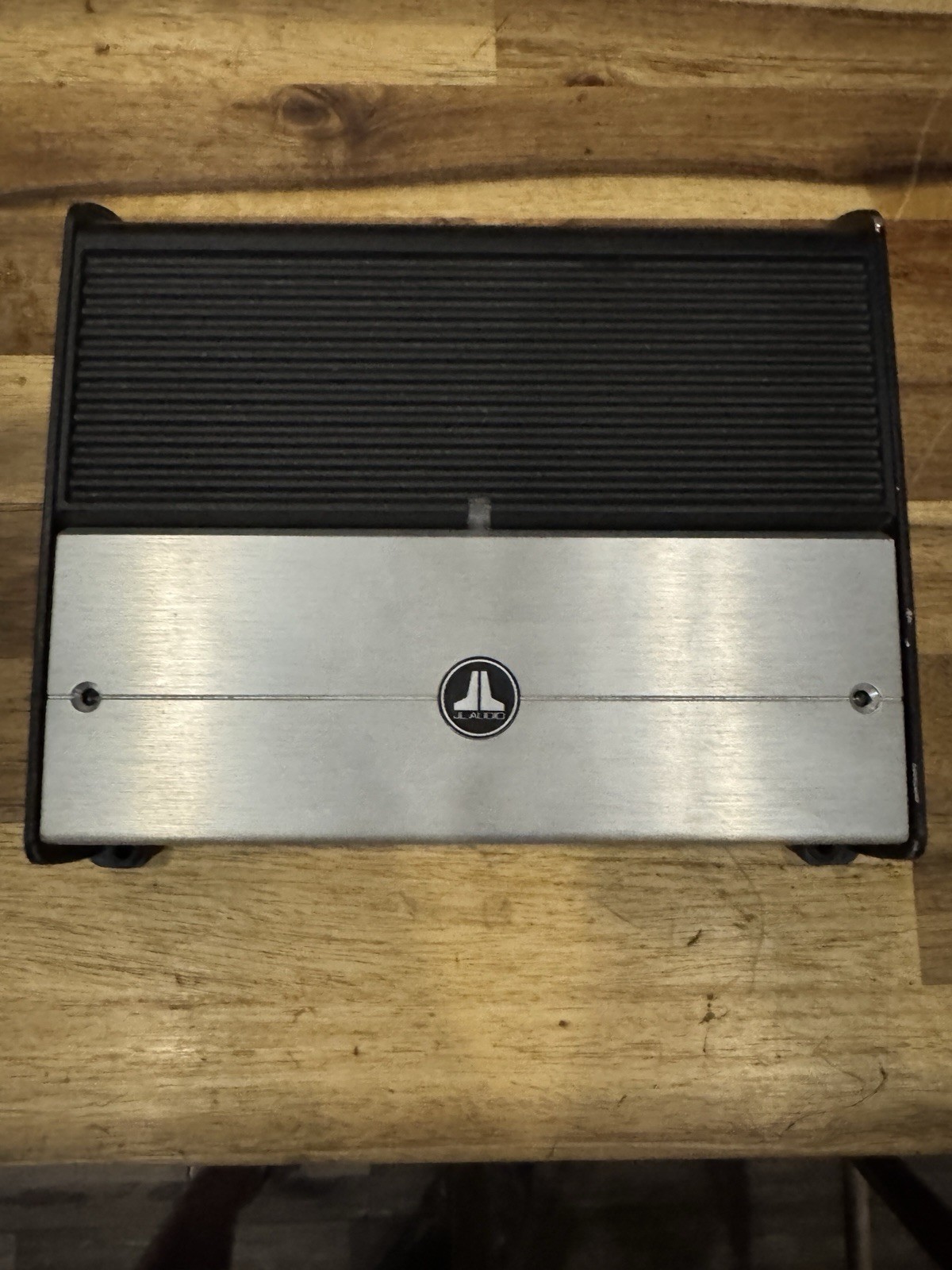 JL Audio Xd600/1v2 600w Monoblock Class D Subwoofer Amplifier JL Audio Xd600/1v2 600w Monoblock Class D Subwoofer Amplifier