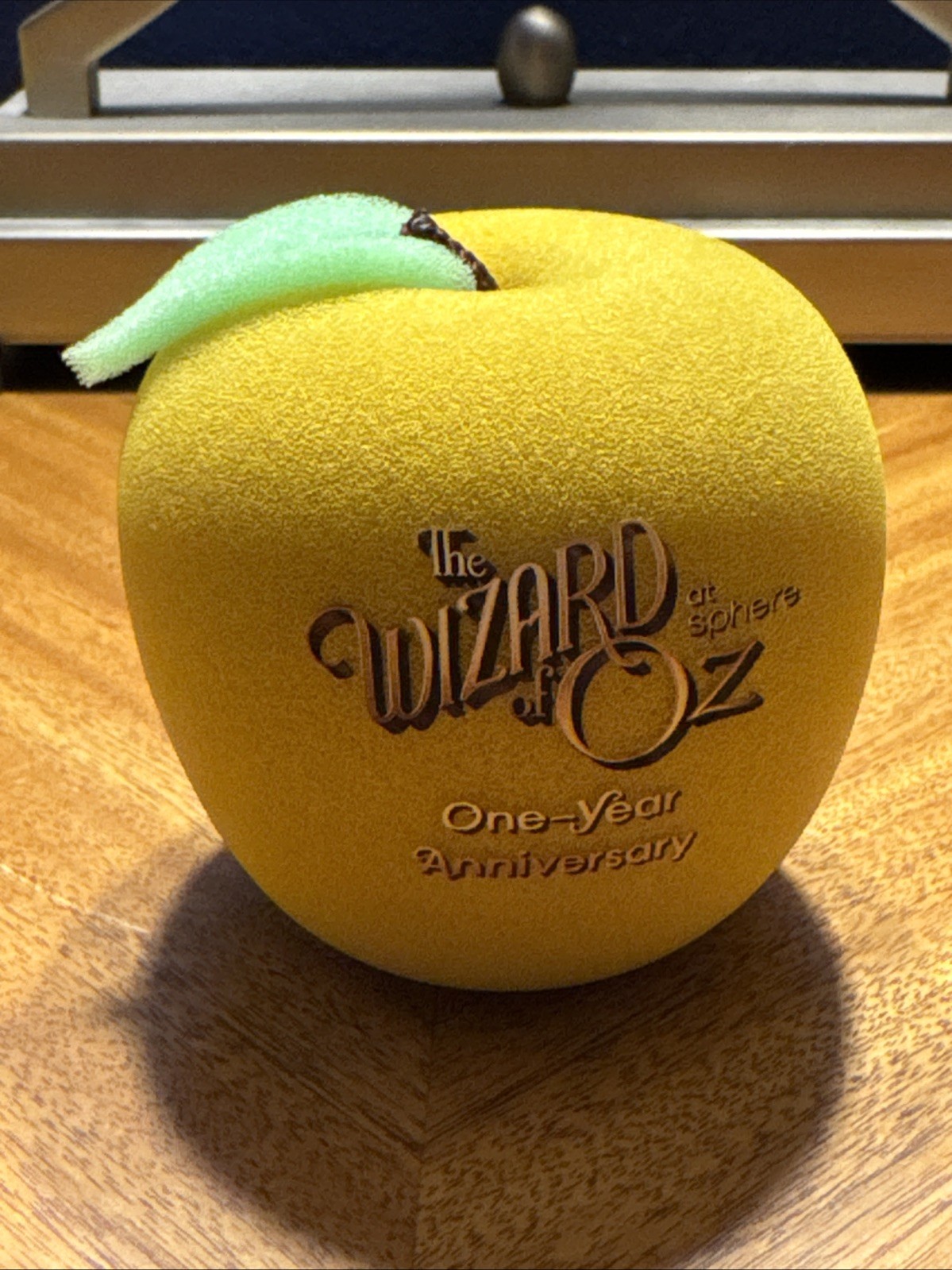 Sphere Wizard of Oz One-Year Anniversary Gold Yellow Apple 🎆