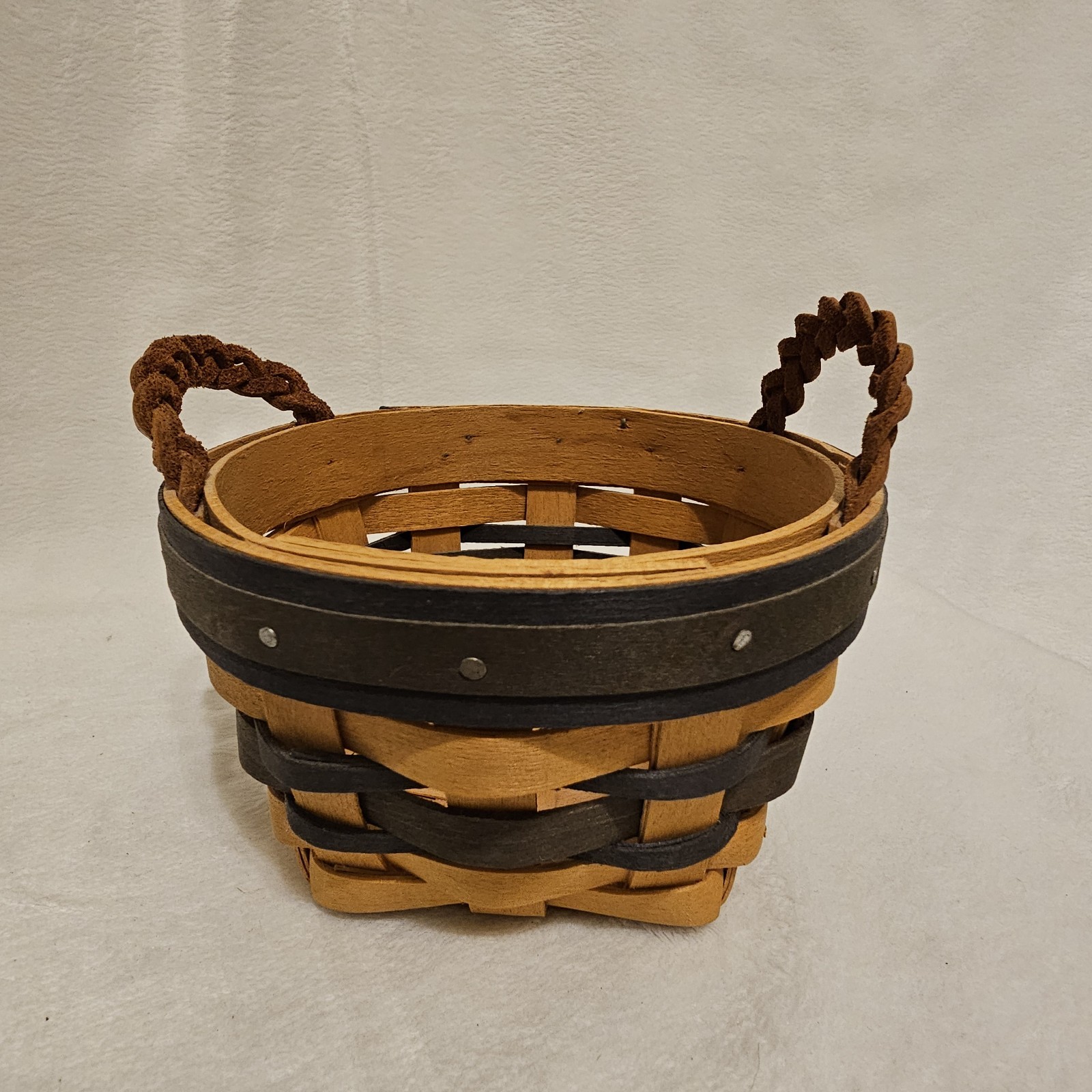 Longaberger 1998 Collector's Club Renewal Basket 5x5x3in With Leather Handles Longaberger 1998 Collector's Club Renewal Basket 5x5x3in With Leather Handles