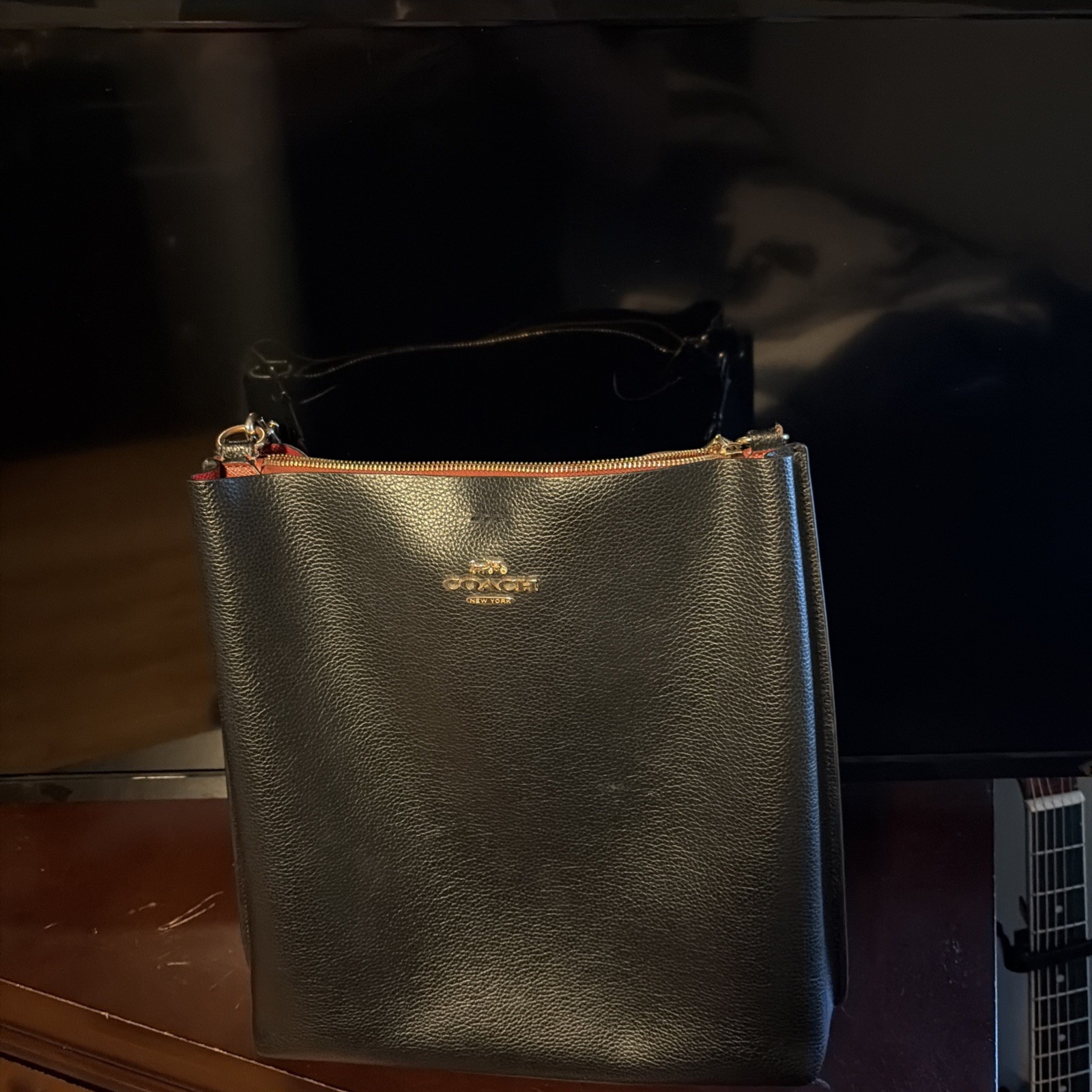 Coach Leather Bag Velvet Interior Genuine Guarantee Coach Leather Bag Velvet Interior Genuine Guarantee