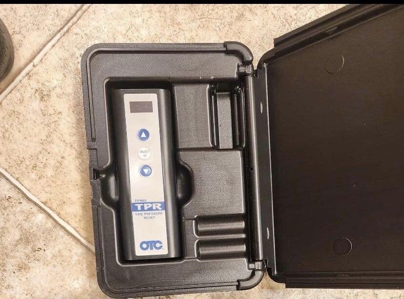 OTC ( TPR3834 ) Tire Pressure Monitoring System TPR Reset Tool OTC ( TPR3834 ) Tire Pressure Monitoring System TPR Reset Tool