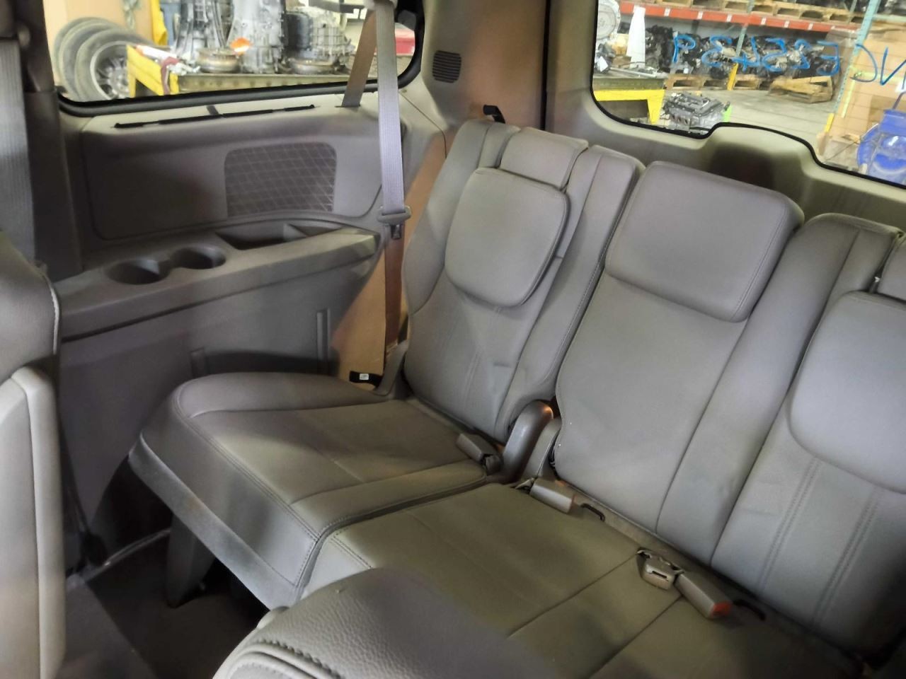 (LOCAL PICKUP ONLY) TOWN COUNTRY 2013 Rear Third Row Seat 603265