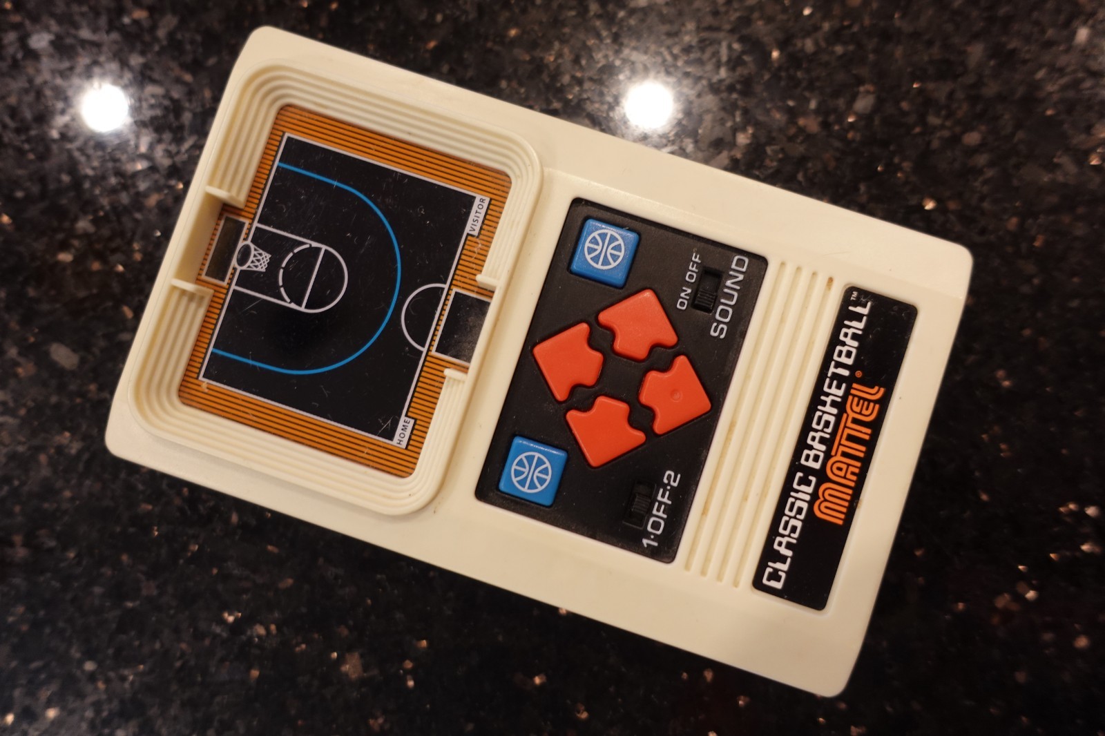 Vintage MATTEL Basketball  Handheld Electronic Tabletop   Video game  A5 Classic