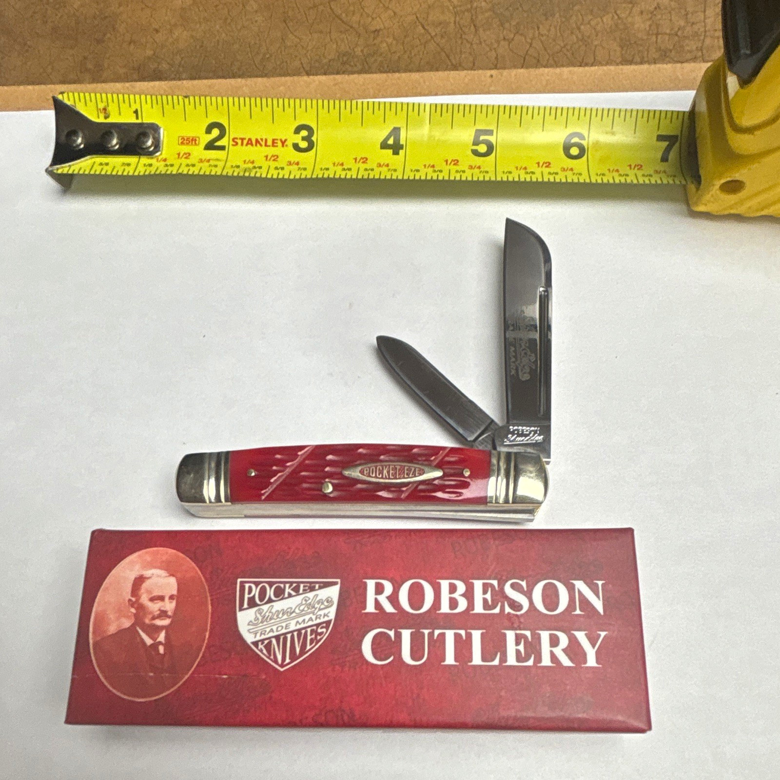 Robeson Pocket Eze 2-Blade Slipjoint Pocketknife Stainless Red Plastic ROB626056 Robeson Pocket Eze 2-Blade Slipjoint Pocketknife Stainless Red Plastic ROB626056