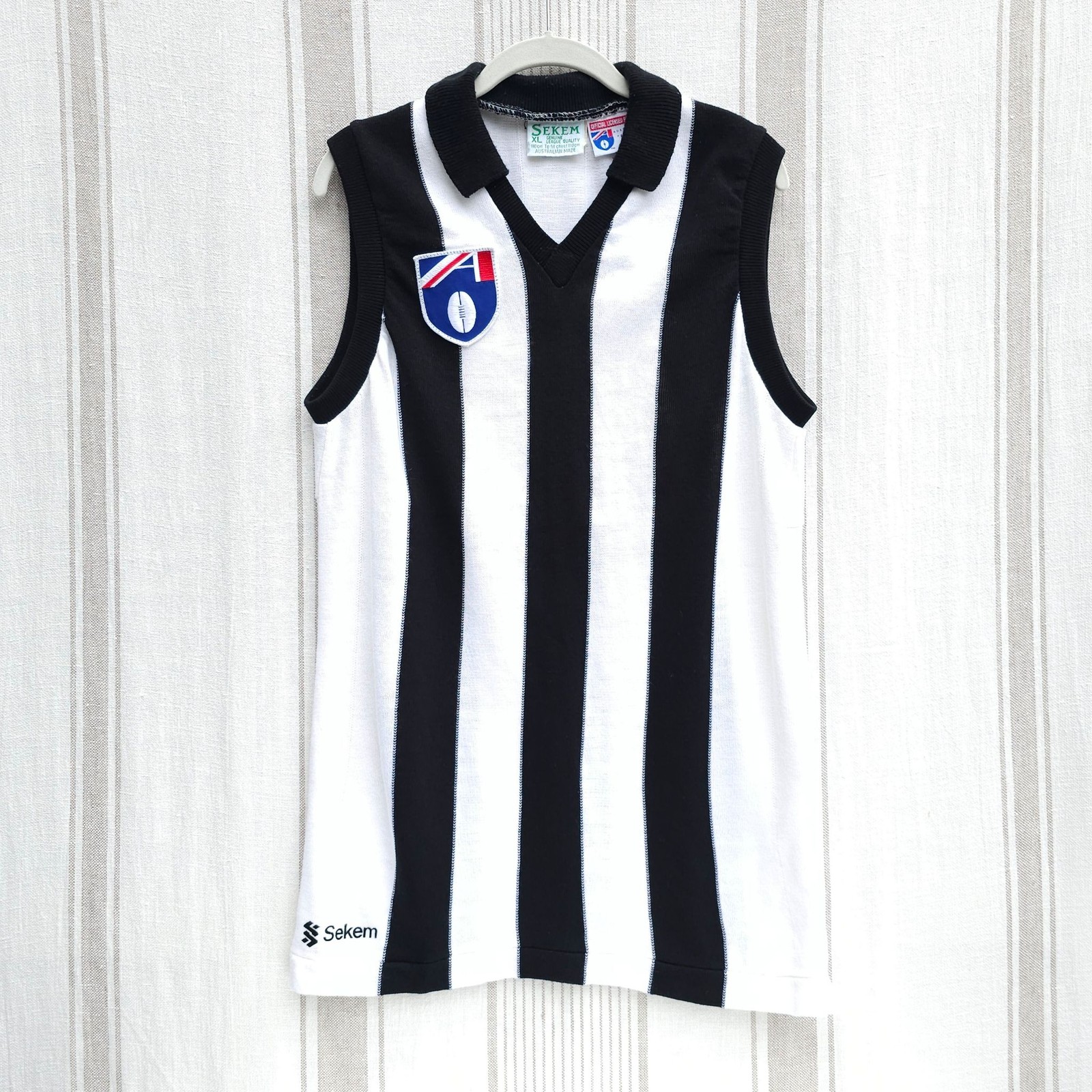 Vintage Collingwood Magpies AFL Australian Football Jersey Mens XL Sekem Striped