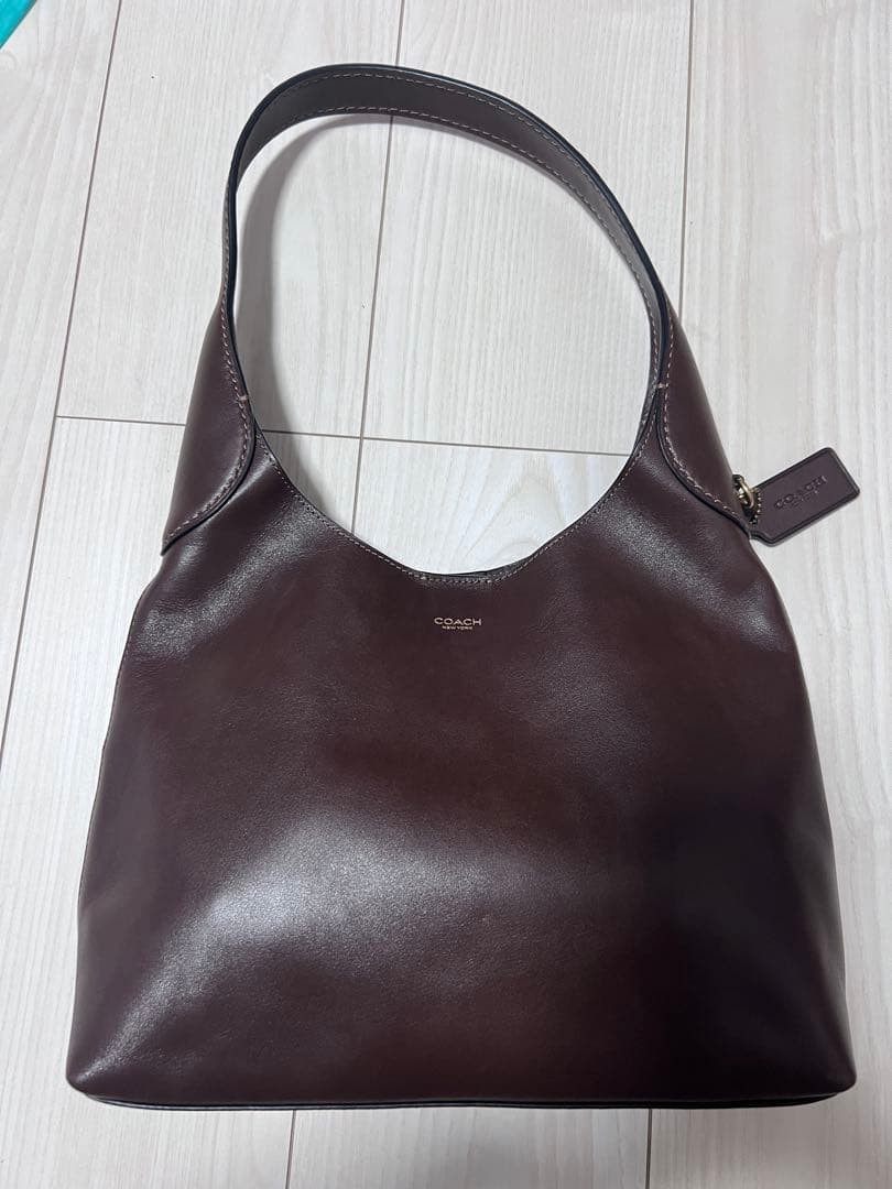 COACH CU068 Brooklyn Shoulder Bag 28 Natural Grain Leather Maple With Charm NWT