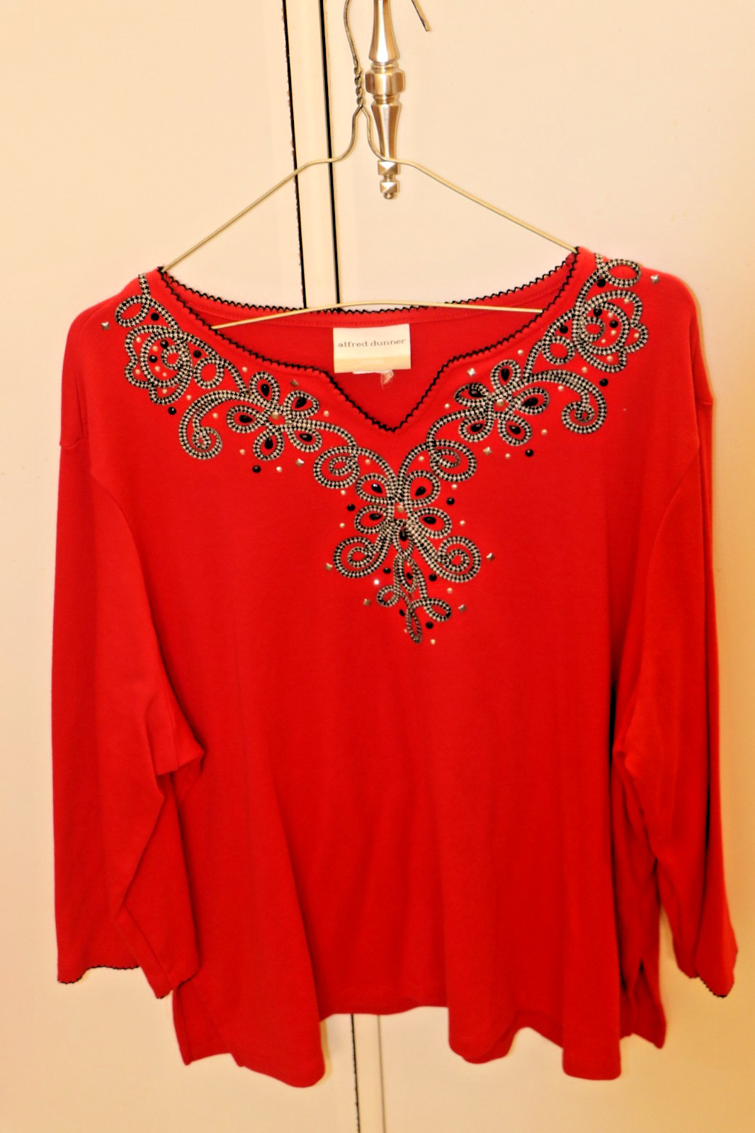 ALFRED DUNNER WOMENS RED STUDDED SHT W/ BLK BRAID DESIGN 1X NEW W/O TAGS