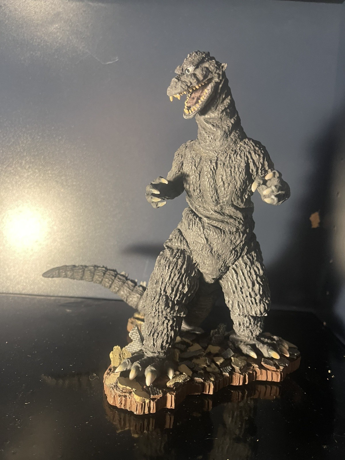 Godzilla 1955 Raids Again 20cm Polystone Resin Kit Atlier Aya - Finished Product Godzilla 1955 Raids Again 20cm Polystone Resin Kit Atlier Aya - Finished Product