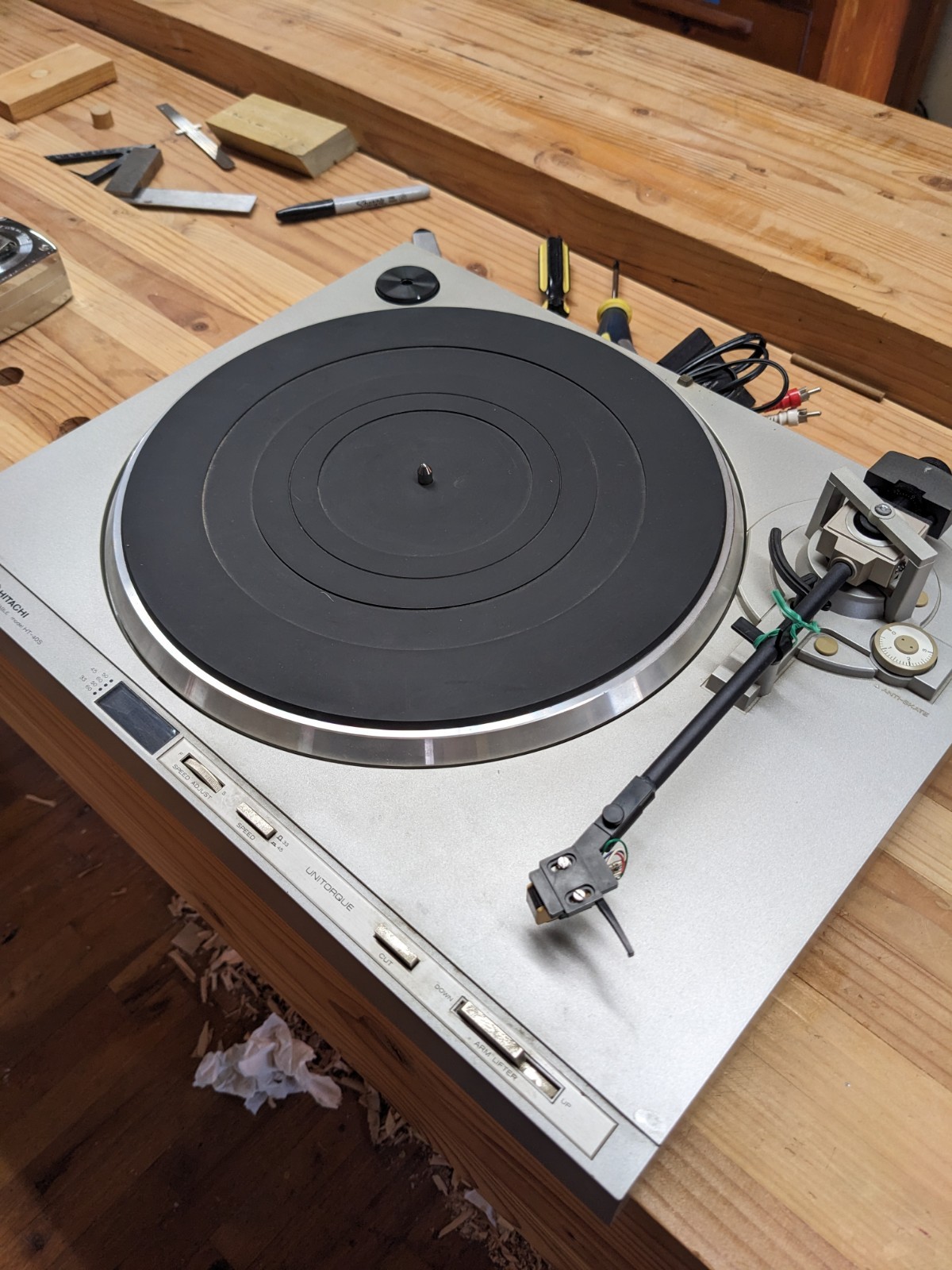 Hitachi HT-40S Direct Drive Turntable Parts Repair Tested NO LID OR HINGES