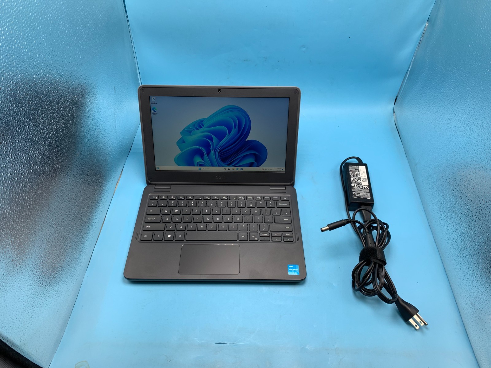 DELL LATITUDE 3120 11\