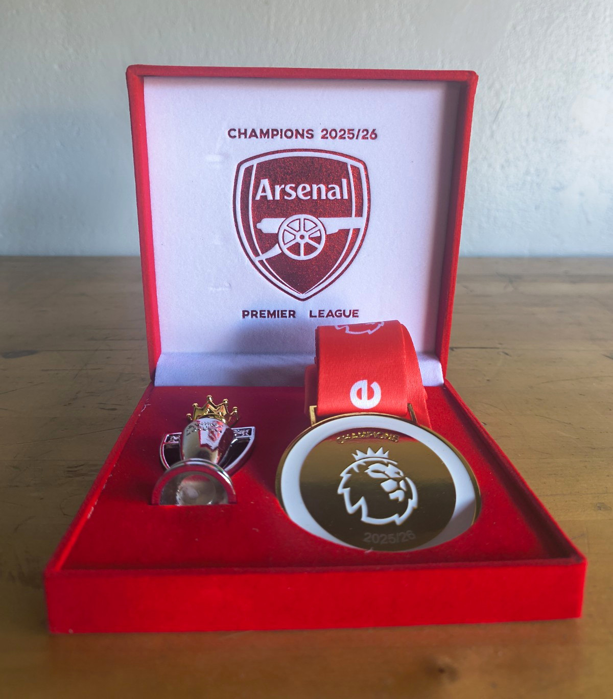 Arsenal Premier League Champions 2025/26 Medal & Mini Trophy Box Set Arsenal Premier League Champions 2025/26 Medal & Mini Trophy Box Set