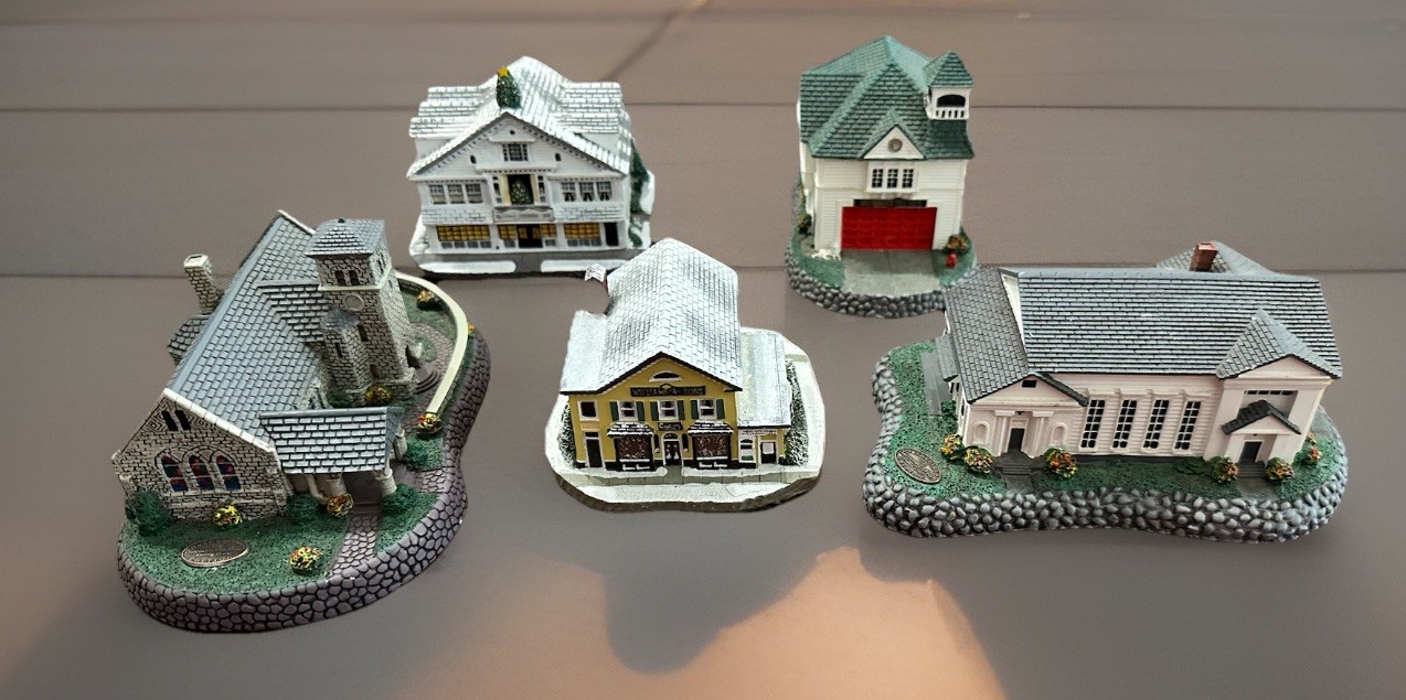 Lot of 5 VTG Rhodes Studios Norman Rockwell\'s Main Street/Hometown house 88-92 Lot of 5 VTG Rhodes Studios Norman Rockwell\'s Main Street/Hometown house 88-92