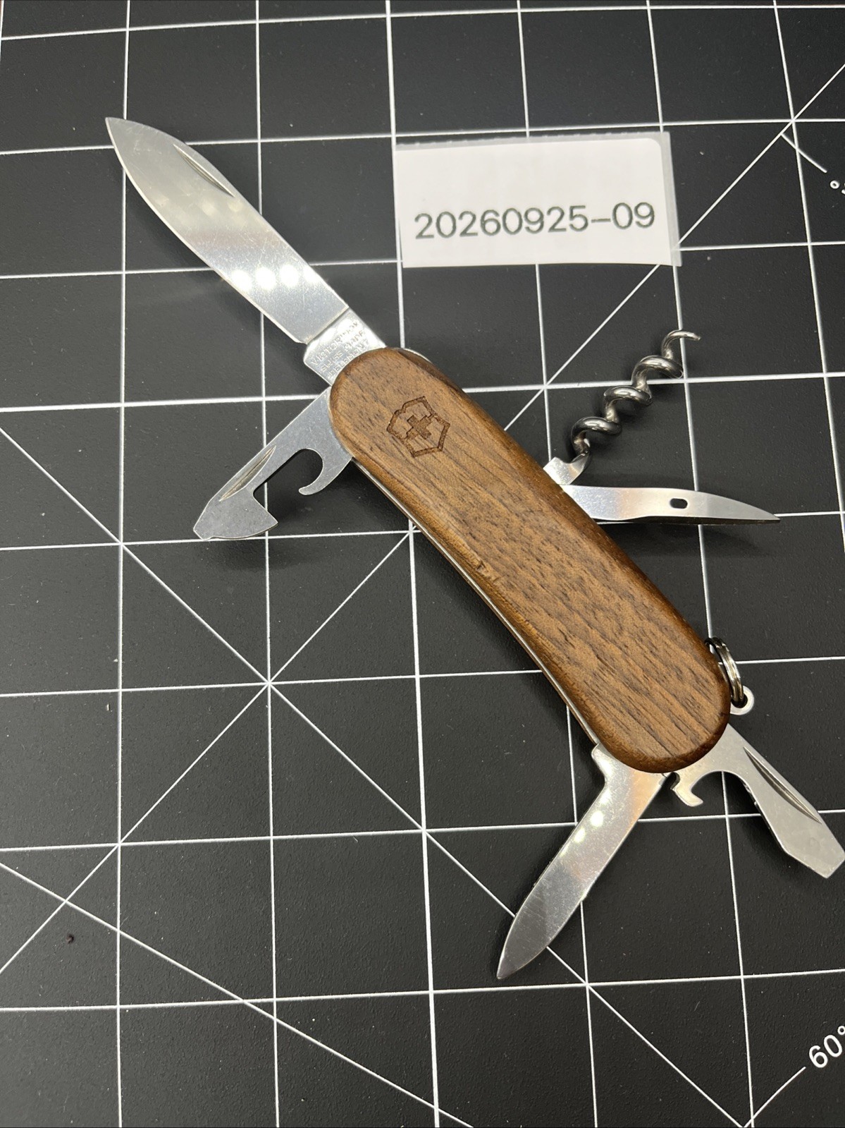 Victorinox Delemont EvoWood 10 85mm Swiss Army Knife Multi-Tool Victorinox Delemont EvoWood 10 85mm Swiss Army Knife Multi-Tool