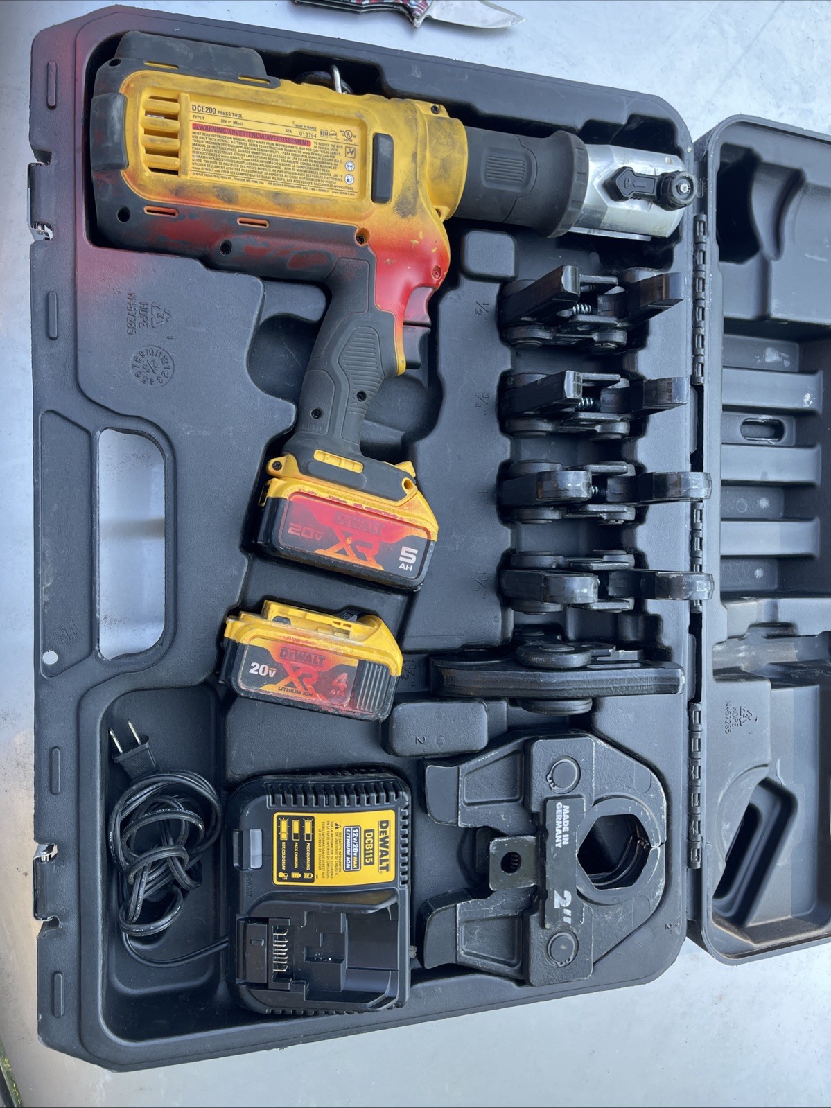 DEWALT DCE200M2K 20V Max Copper Pipe Crimping Tool
