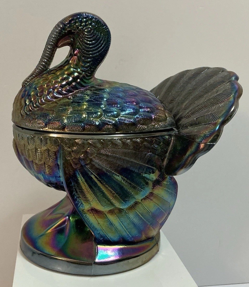 VINTAGE L.E. SMITH CARNIVAL GLASS TURKEY ON NEST CANDY DISH STUNNING COLORS 8”