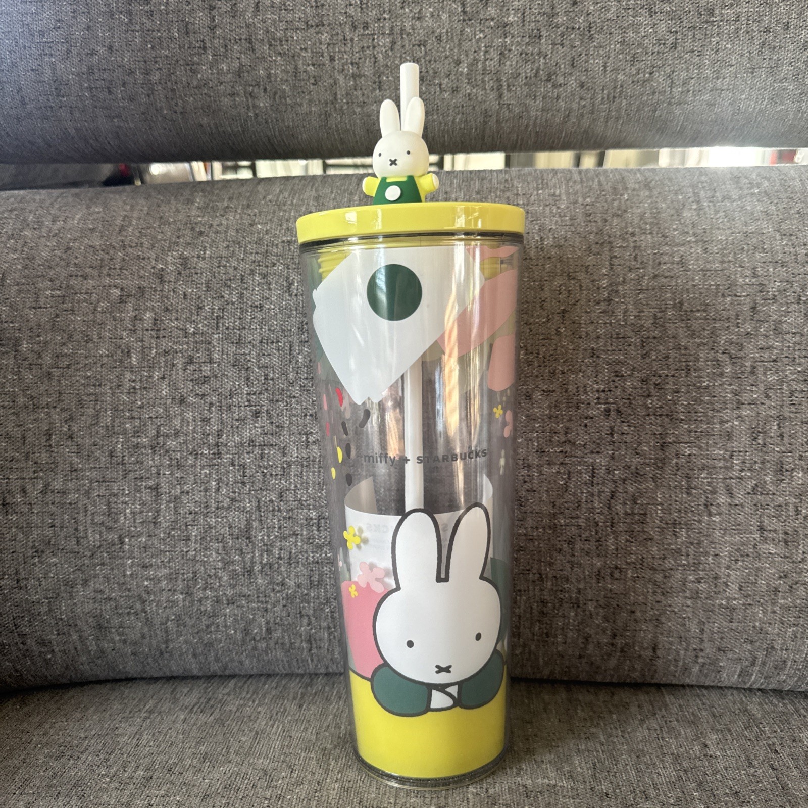 Starbucks Miffy 24oz Cold Cup Tumbler with Miffy Rabbit Straw Charm 2026 Limited Starbucks Miffy 24oz Cold Cup Tumbler with Miffy Rabbit Straw Charm 2026 Limited