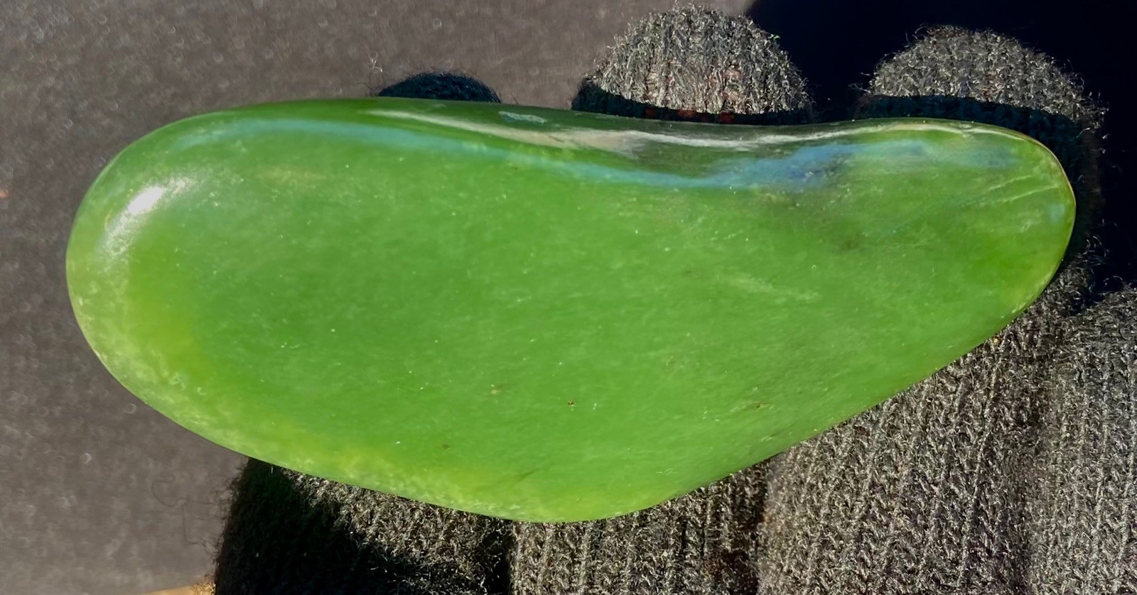 Rich Green A Grade Siberian Jade  Polished Thick Nugget 54 Grams-1.9 Oz's Russia